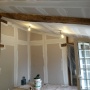 img Pose de placo murs et plafond avec poutres apparentes
